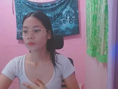 Snapshot of Sweetsexylady19 chatting on 06.25.26 Sweetsexylady19 online show from 06.25.26