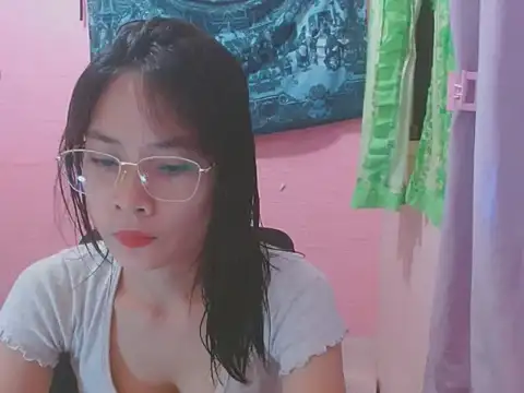 Snapshot of Sweetsexylady19 chatting on 07.14.26 Sweetsexylady19 online show from 07.14.26