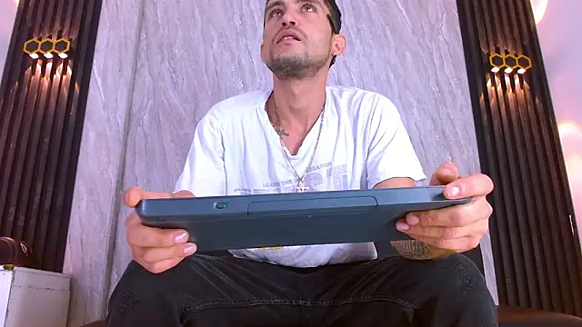 Andres Colins1 online show from 05.23.26