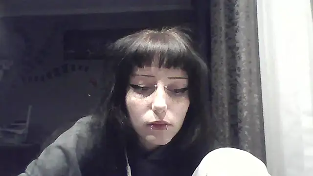 Snapshot of ChargedReign chatting on 05.01.26 ChargedReign online show from 05.01.26