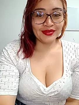 Snapshot of Amaranta-Luque chatting on 05.02.26 Amaranta-Luque online show from 05.02.26