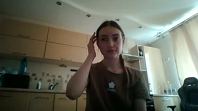 Snapshot of Lisanta chatting on 05.04.26 Lisanta online show from 05.04.26