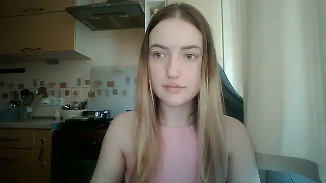Snapshot of Lisanta chatting on 06.11.26 Lisanta online show from 06.11.26