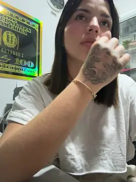 Mia Tylor01 online show from 07.04.26