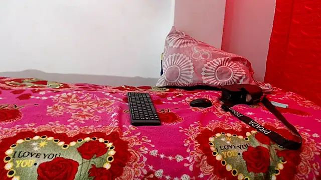 maidycute18 online show from 05.14.26