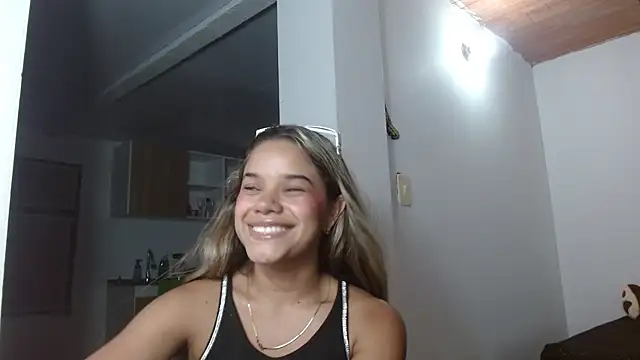 Snapshot of little_babyboo_ chatting on 06.18.26 little babyboo online show from 06.18.26
