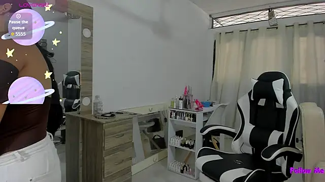 sofilaraa online show from 04.21.26