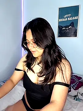 Snapshot of _Juno chatting on 05.14.26 Juno online show from 05.14.26