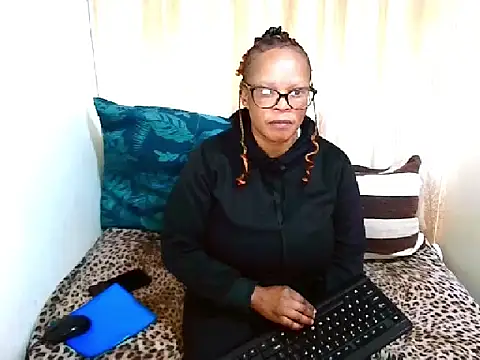 Ebony Bloom69 online show from 06.22.26