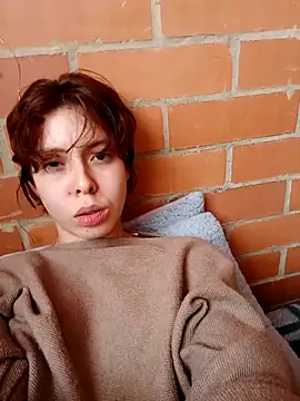 yiuu22222 online show from 04.22.26