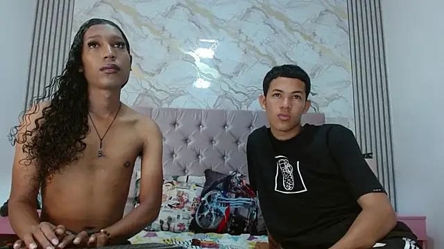 Mia Hiills online show from 05.09.26