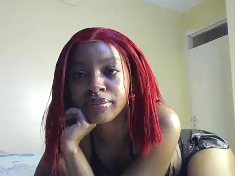 Snapshot of NylaMoon chatting on 05.25.26 NylaMoon online show from 05.25.26