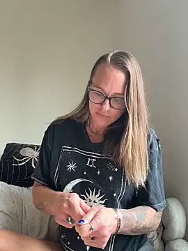 blackwidowlaced online show from 04.21.26