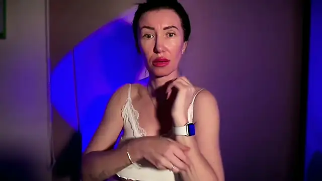 Snapshot of Goddess_Tati chatting on 05.25.26 Goddess Tati online show from 05.25.26