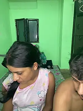Snapshot of hot-couple-0 chatting on 06.28.26 hot-couple-0 online show from 06.28.26