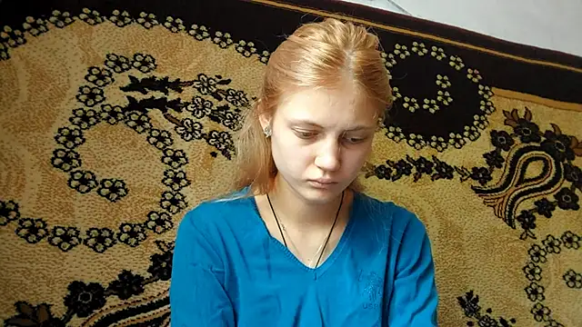 Snapshot of LunaLaday chatting on 06.01.26 LunaLaday online show from 06.01.26