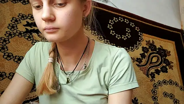 Snapshot of LunaLaday chatting on 07.07.26 LunaLaday online show from 07.07.26