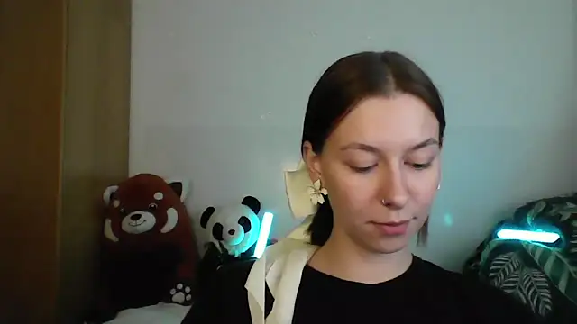 Snapshot of JuicyErika chatting on 05.02.26 JuicyErika online show from 05.02.26