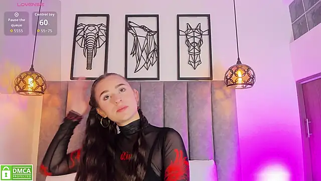 Vanne Queen  online show from 05.19.26