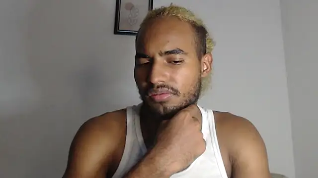 Snapshot of salvatore_amator chatting on 05.28.26 salvatore amator online show from 05.28.26