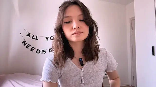 Snapshot of RochelTrewhitt chatting on 05.02.26 RochelTrewhitt online show from 05.02.26