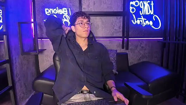 AngeloBellini online show from 04.28.26