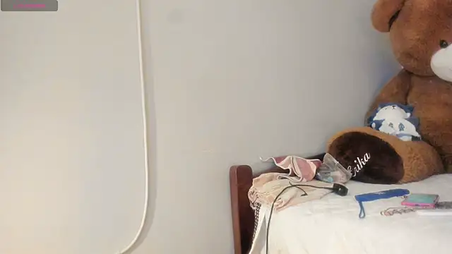 cami hot tits online show from 06.21.26