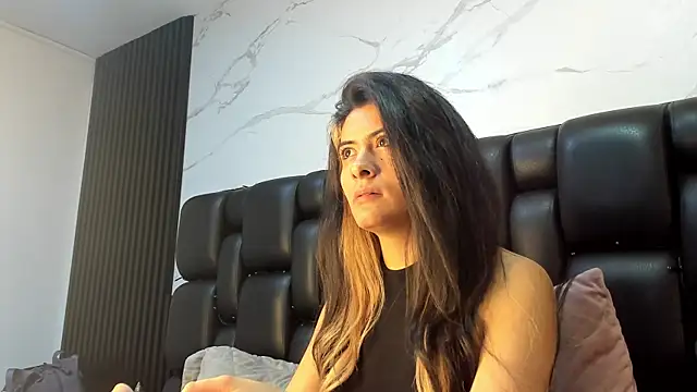 Snapshot of AshleyyHall chatting on 05.26.26 AshleyyHall online show from 05.26.26