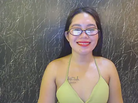 ur prettychelsie online show from 04.26.26