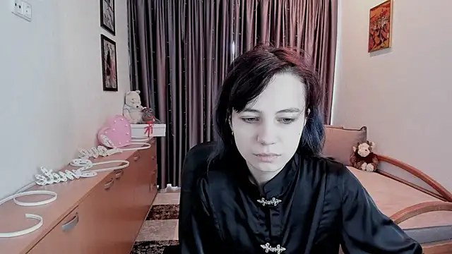 Snapshot of MiniLysii chatting on 04.26.26 MiniLysii online show from 04.26.26