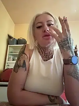 wowblue83 online show from 04.24.26