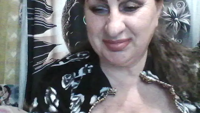 Snapshot of LoaqLovew chatting on 05.17.26 LoaqLovew online show from 05.17.26