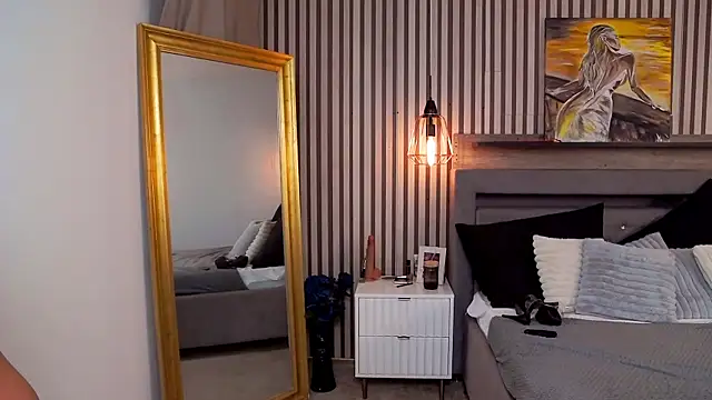 SofiaLace online show from 07.13.26