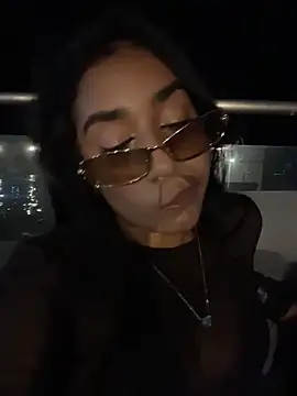 Snapshot of SaryJonex chatting on 05.15.26 SaryJonex online show from 05.15.26
