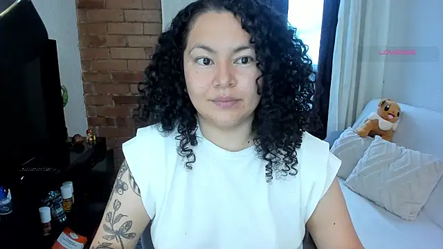 Snapshot of MissBronte chatting on 06.03.26 MissBronte online show from 06.03.26