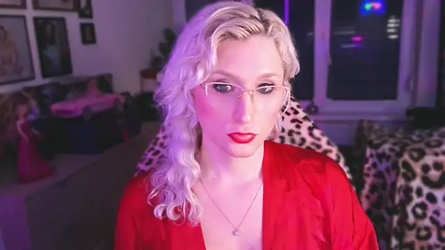 Madame Blonde online show from 04.23.26