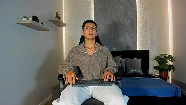 Alan Salazar online show from 05.24.26