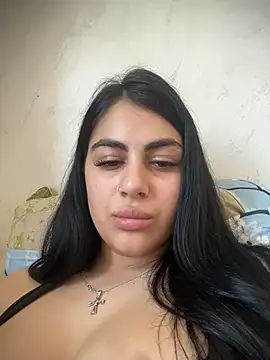 Snapshot of LilyLovell chatting on 05.26.26 LilyLovell online show from 05.26.26