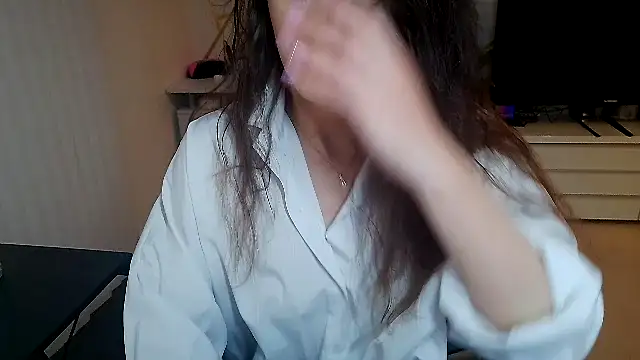 Snapshot of khalessi13 chatting on 05.04.26 khalessi13 online show from 05.04.26