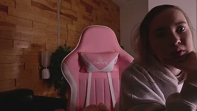 LilaMccoy online show from 06.26.26