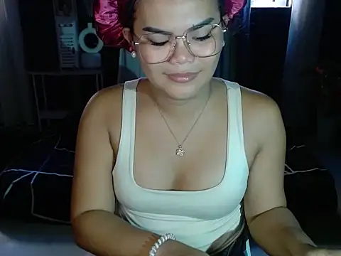 Snapshot of Kendallfoxx chatting on 04.29.26 Kendallfoxx online show from 04.29.26