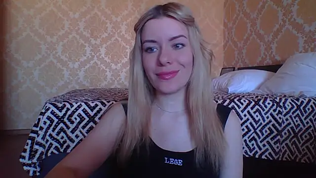 Softy Aura  online show from 05.05.26