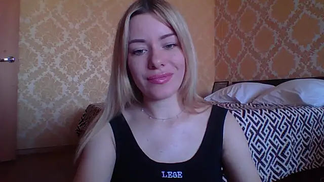 Softy Aura  online show from 05.20.26
