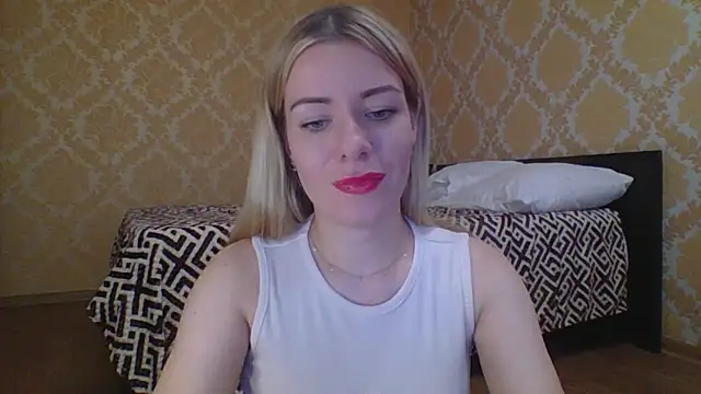Softy Aura  online show from 05.23.26