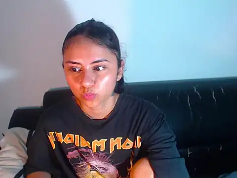 BellaLuxxs online show from 06.04.26