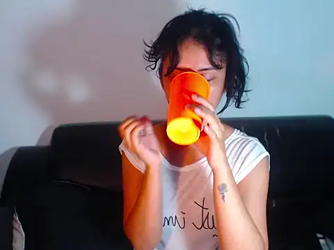 BellaLuxxs online show from 06.12.26