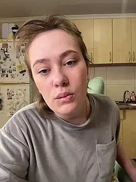 Snapshot of BettyRussian chatting on 04.26.26 BettyRussian online show from 04.26.26