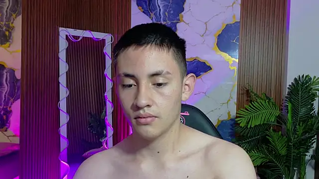Snapshot of Andres_Tay chatting on 05.18.26 Andres Tay online show from 05.18.26