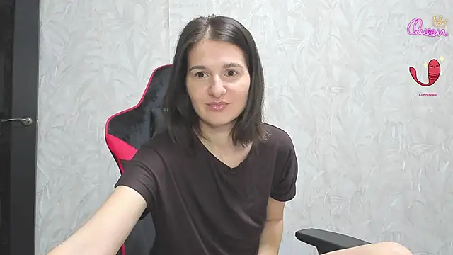 Snapshot of KetrinaEll chatting on 05.15.26 KetrinaEll online show from 05.15.26