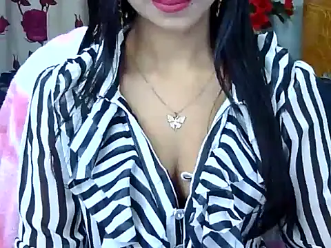 Snapshot of Alina_Nur chatting on 05.06.26 Alina Nur online show from 05.06.26